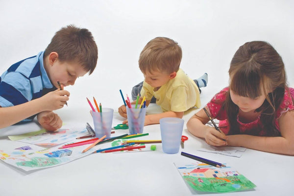 Hvordan lære et barn å tegne?